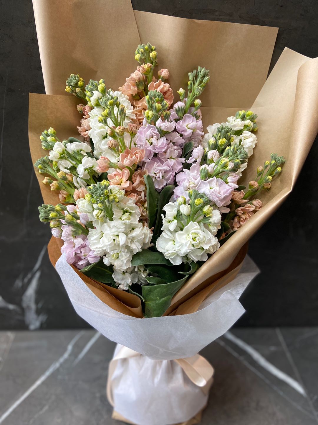 Enmasse Stock Flowers (Luxury size)